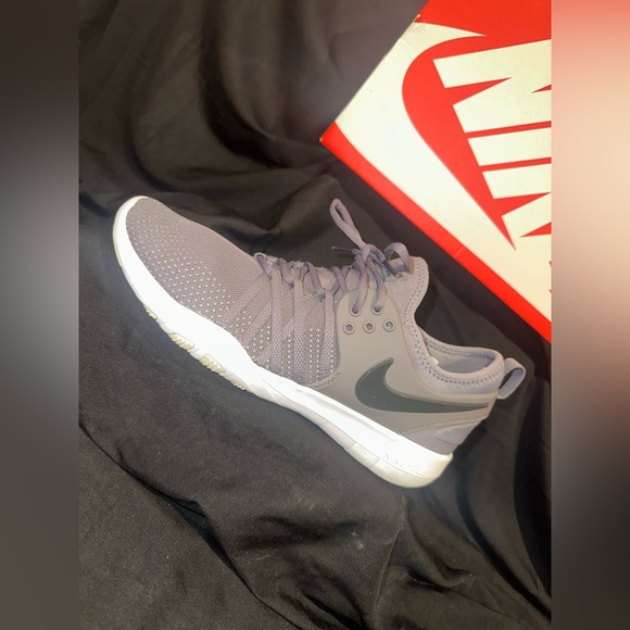 Nike Free TR 7 Shoes.  Dk Gray. Women’s Sz 10 - Picture 4 of 9